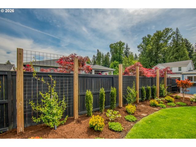 1524 N RIVER ALDER St, Canby, OR 97013