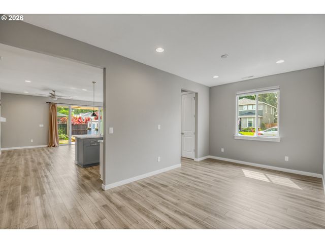 1524 N RIVER ALDER St, Canby, OR 97013