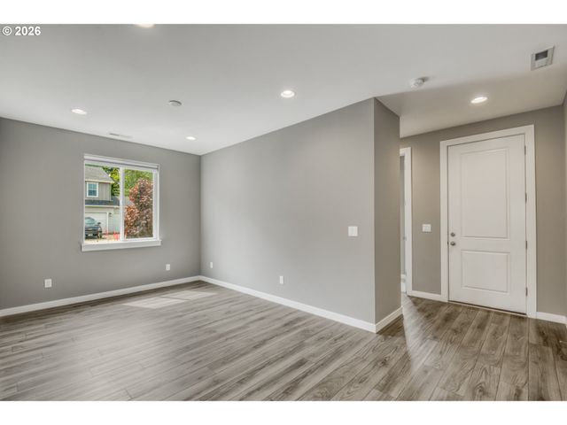 1524 N RIVER ALDER St, Canby, OR 97013
