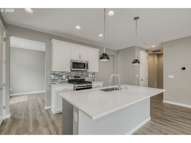 1524 N RIVER ALDER St, Canby, OR 97013