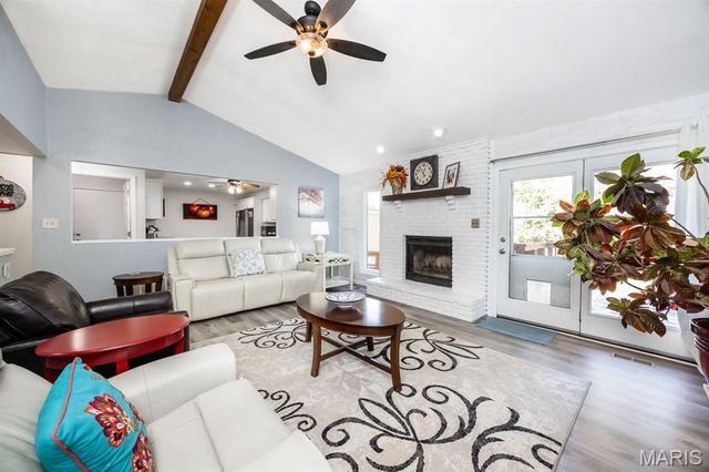 2001 Tiffany Drive, Belleville, IL 62223