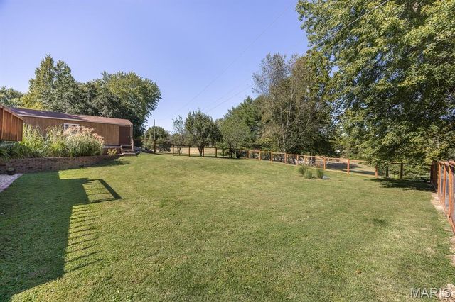 2001 Tiffany Drive, Belleville, IL 62223