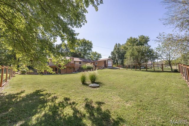 2001 Tiffany Drive, Belleville, IL 62223