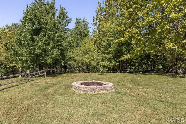 2001 Tiffany Drive, Belleville, IL 62223