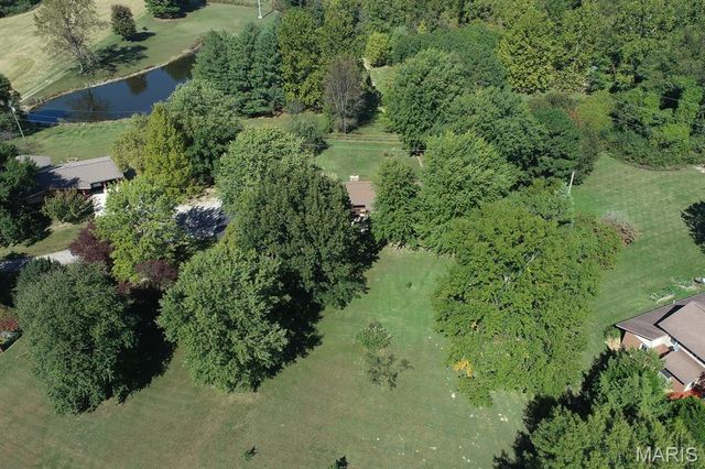 2001 Tiffany Drive, Belleville, IL 62223