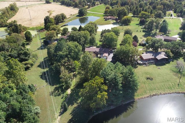 2001 Tiffany Drive, Belleville, IL 62223
