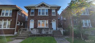5144 Palm Street, St Louis, MO 63115
