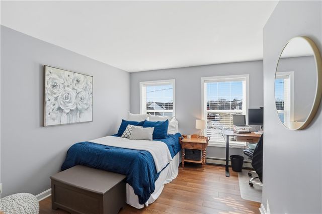 12 Dean Court, Warwick, RI 02889