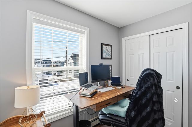 12 Dean Court, Warwick, RI 02889