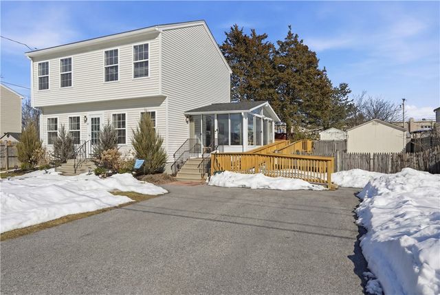 12 Dean Court, Warwick, RI 02889