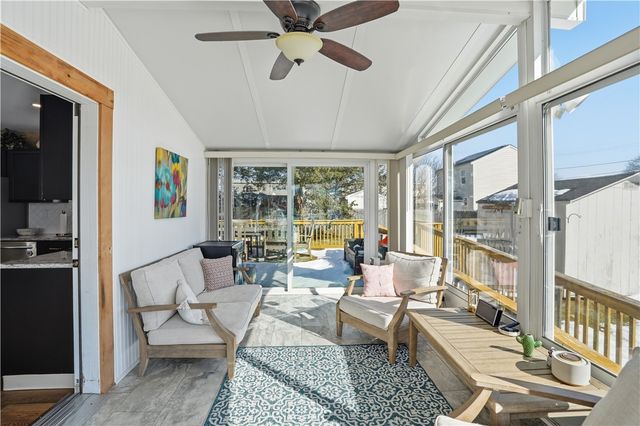 12 Dean Court, Warwick, RI 02889