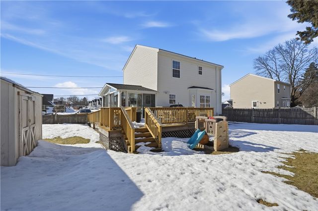 12 Dean Court, Warwick, RI 02889