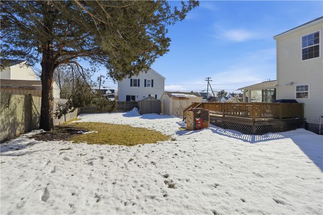 12 Dean Court, Warwick, RI 02889