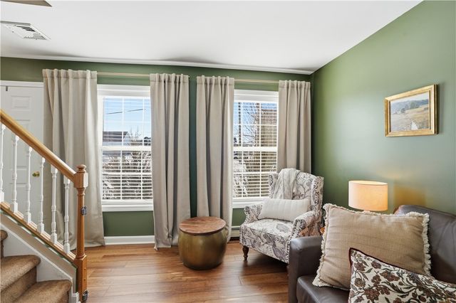 12 Dean Court, Warwick, RI 02889