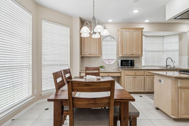 1649 Mcgee Lane, Carrollton, TX 75010