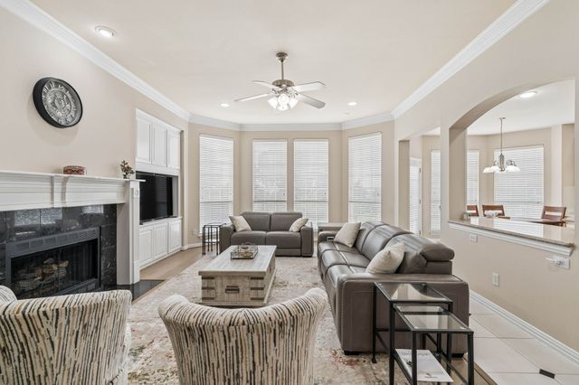 1649 Mcgee Lane, Carrollton, TX 75010