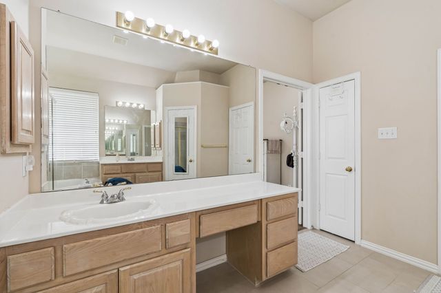 1649 Mcgee Lane, Carrollton, TX 75010
