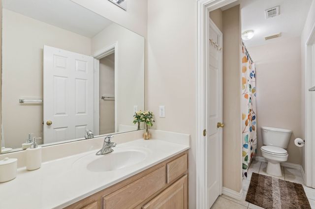 1649 Mcgee Lane, Carrollton, TX 75010