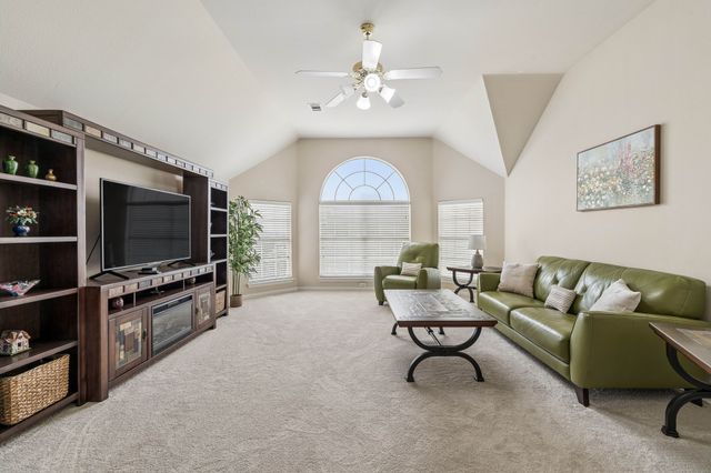 1649 Mcgee Lane, Carrollton, TX 75010