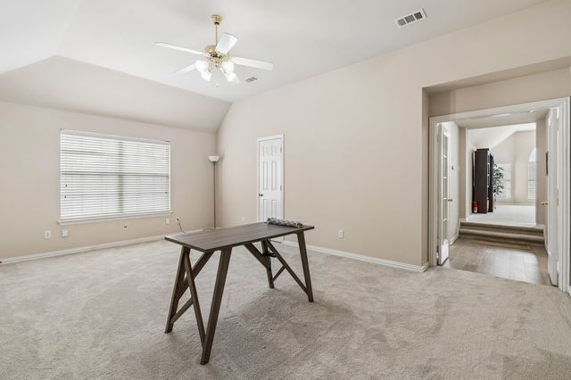 1649 Mcgee Lane, Carrollton, TX 75010