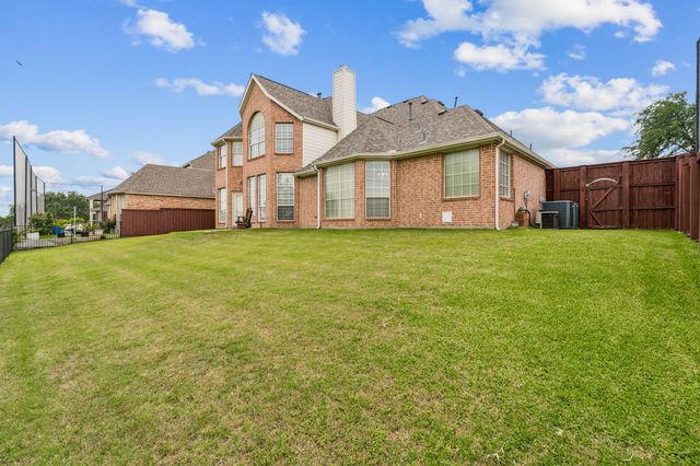 1649 Mcgee Lane, Carrollton, TX 75010