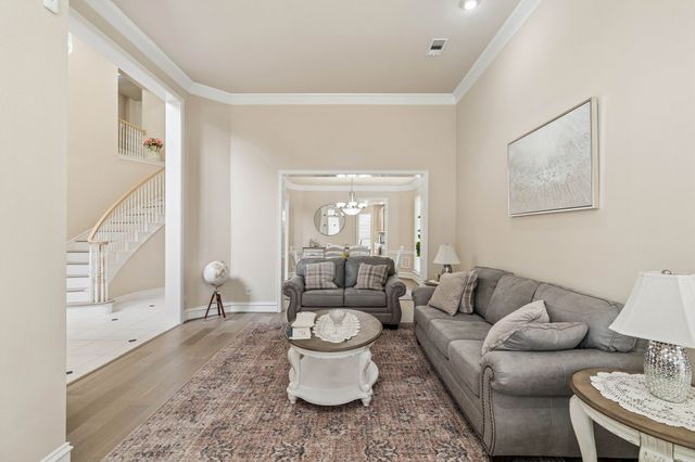1649 Mcgee Lane, Carrollton, TX 75010