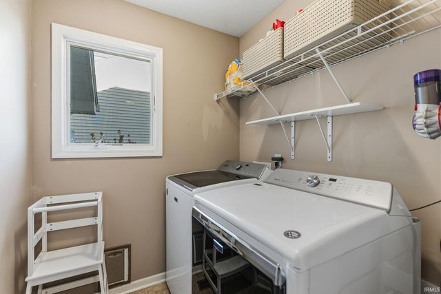 812 Crimson Cove, Fort Wayne, IN 46845