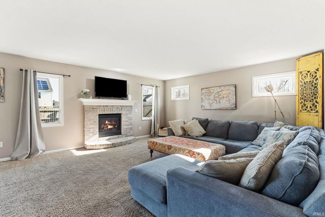 812 Crimson Cove, Fort Wayne, IN 46845