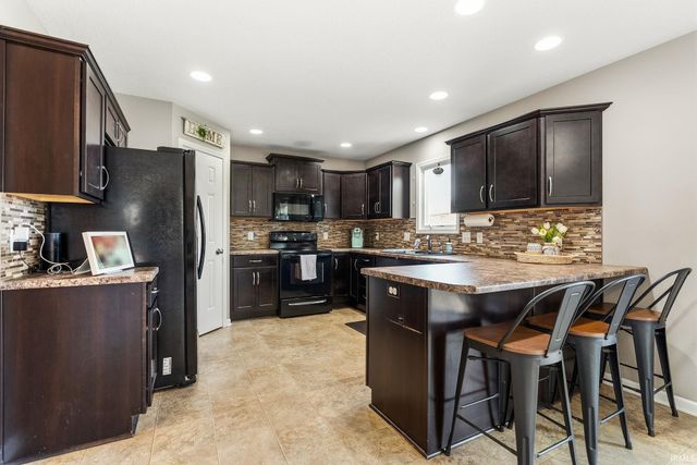 812 Crimson Cove, Fort Wayne, IN 46845