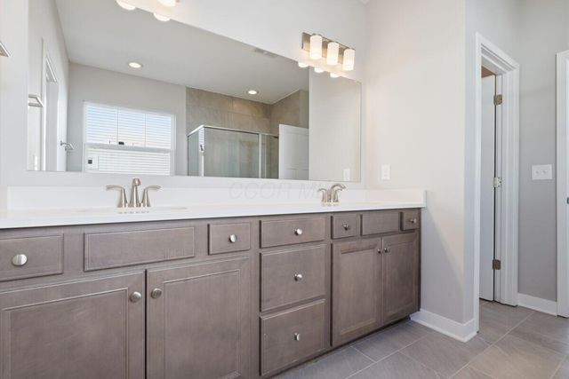 4545 Corsican Loop E, Hilliard, OH 43026