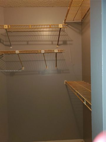 2601 NW 48th Ter 146, Lauderdale Lakes, FL 33313