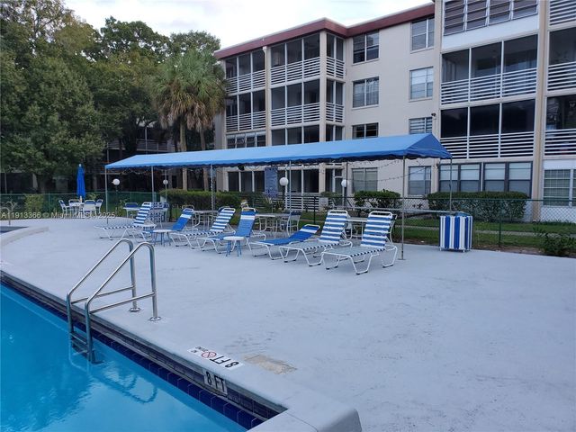 2601 NW 48th Ter 146, Lauderdale Lakes, FL 33313