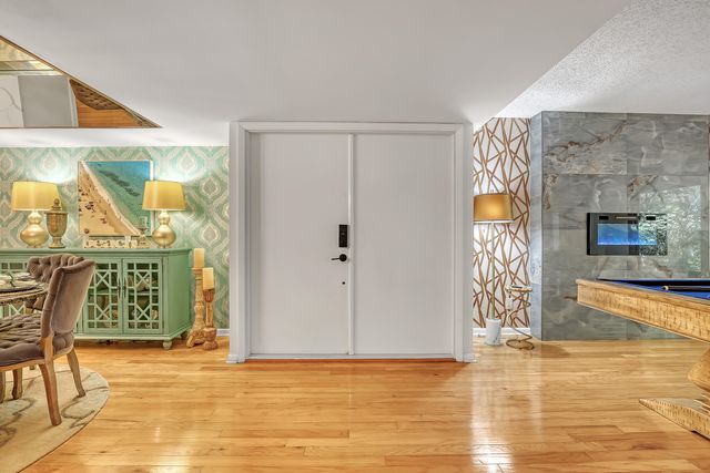 1100 Surf Road 104, West Palm Beach, FL 33404