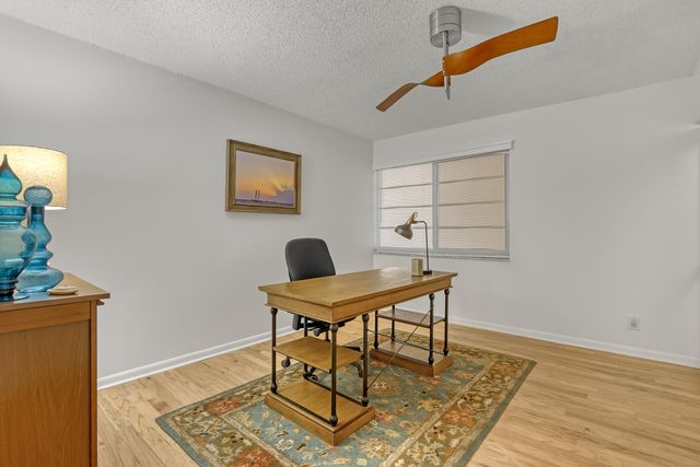 1100 Surf Road 104, West Palm Beach, FL 33404