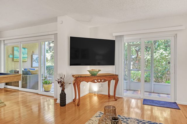 1100 Surf Road 104, West Palm Beach, FL 33404