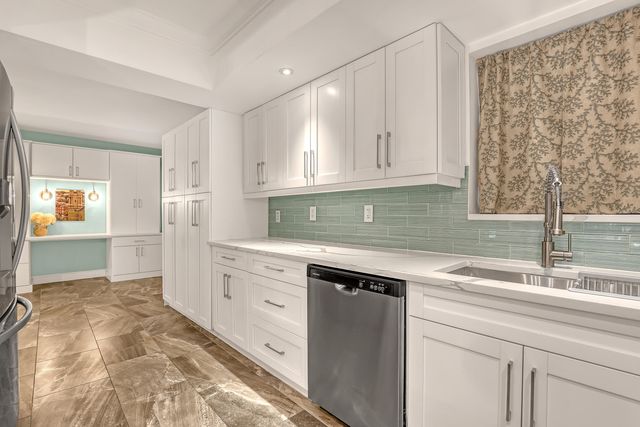 1100 Surf Road 104, West Palm Beach, FL 33404