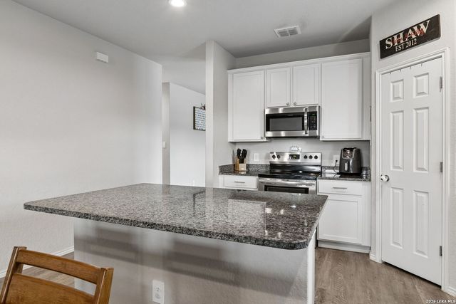 13003 HEATHERS REEF, St Hedwig, TX 78152