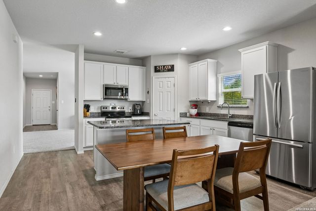 13003 HEATHERS REEF, St Hedwig, TX 78152