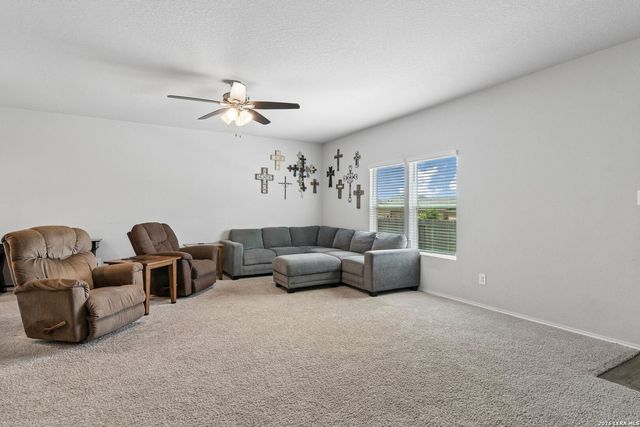 13003 HEATHERS REEF, St Hedwig, TX 78152