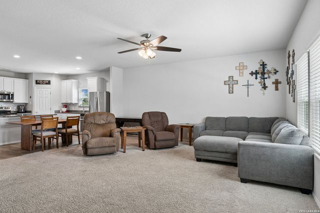 13003 HEATHERS REEF, St Hedwig, TX 78152