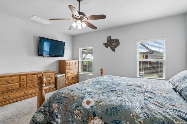 13003 HEATHERS REEF, St Hedwig, TX 78152