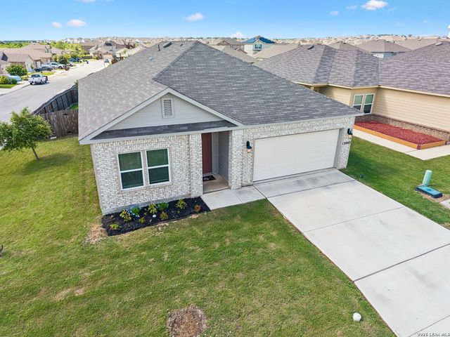 13003 HEATHERS REEF, St Hedwig, TX 78152