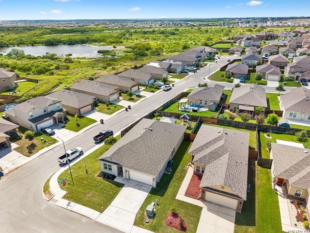 13003 HEATHERS REEF, St Hedwig, TX 78152