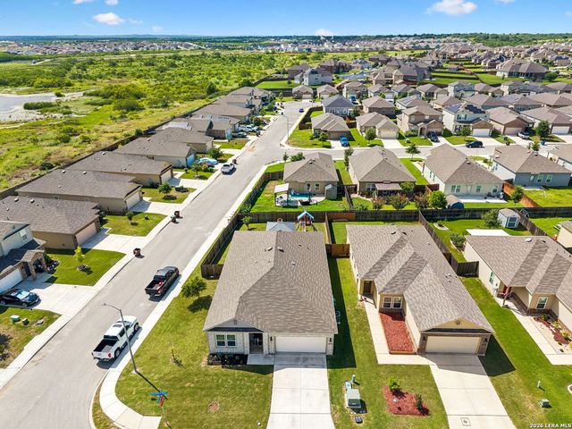13003 HEATHERS REEF, St Hedwig, TX 78152