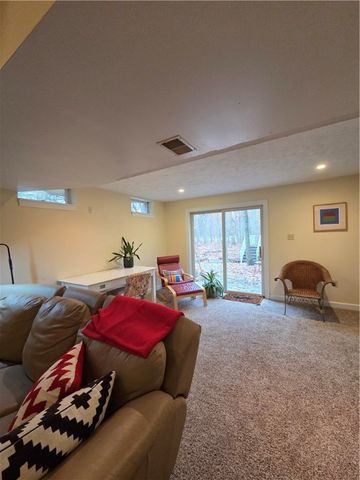 2001 Buckingham Dr, Marshall, PA 16046