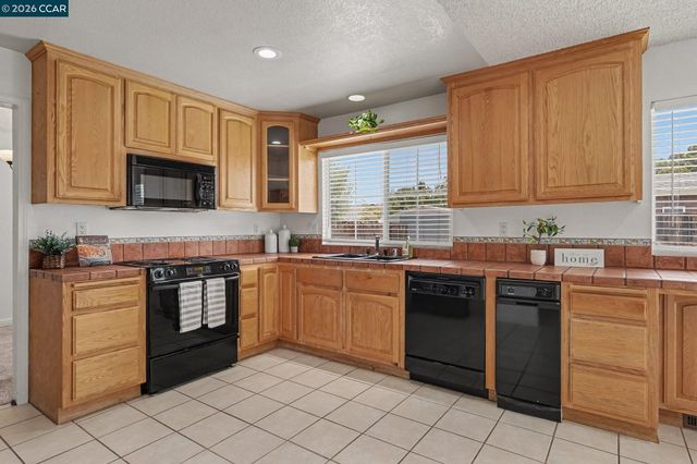 3727 Arlington Cir, Pittsburg, CA 94565