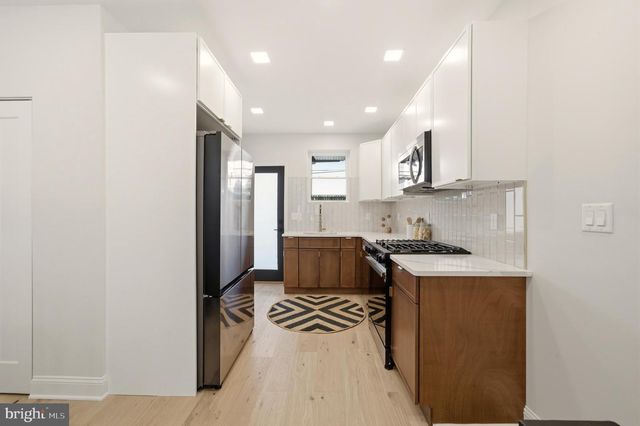 1011 EMILY ST, Philadelphia, PA 19148