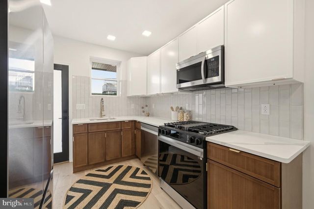 1011 EMILY ST, Philadelphia, PA 19148