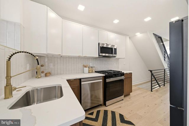 1011 EMILY ST, Philadelphia, PA 19148