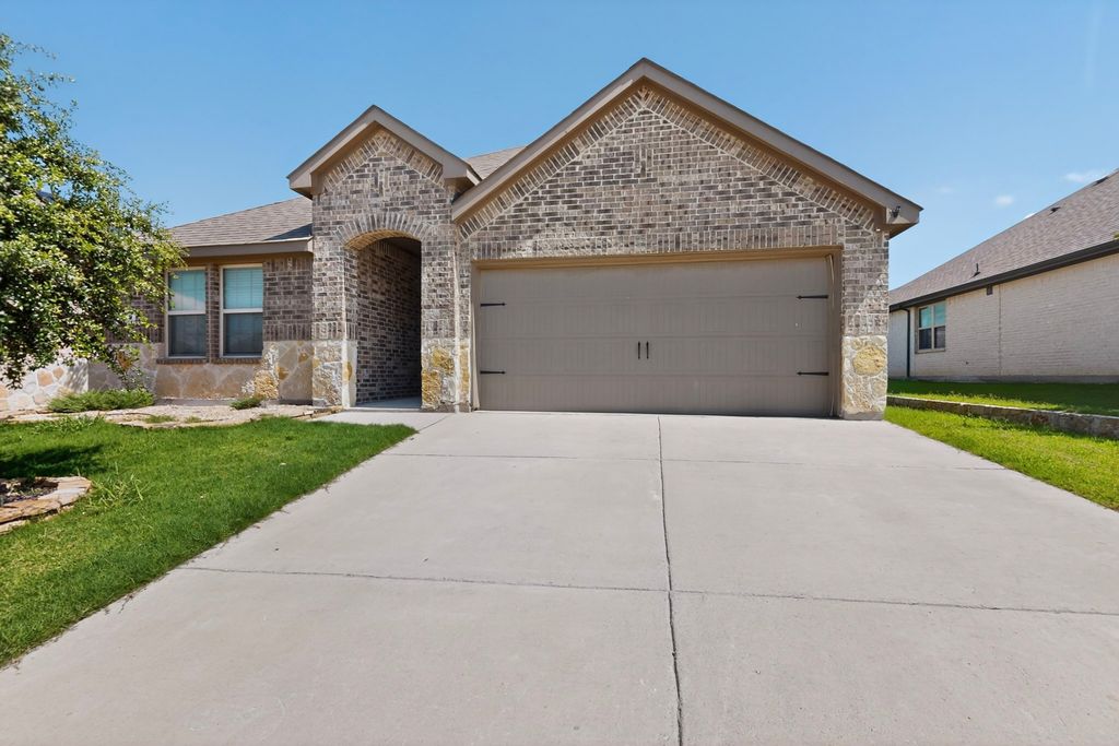 430 Forestridge Drive, Fate, TX 75087